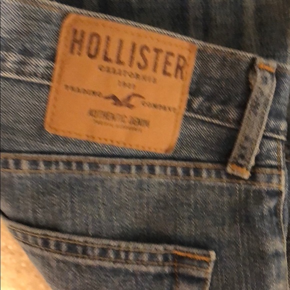 Hollister Jeans new never worn - Picture 3 of 3